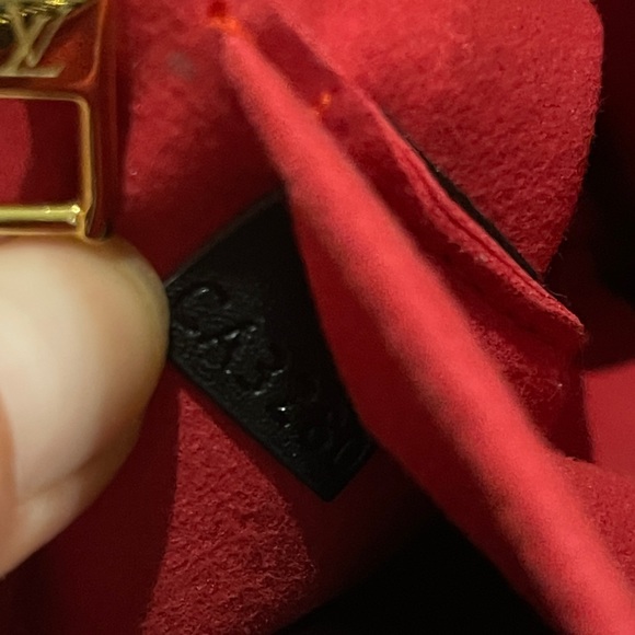 Stylish good quality well made pre-owned leather bag purse black,  made in China - Picture 6 of 13